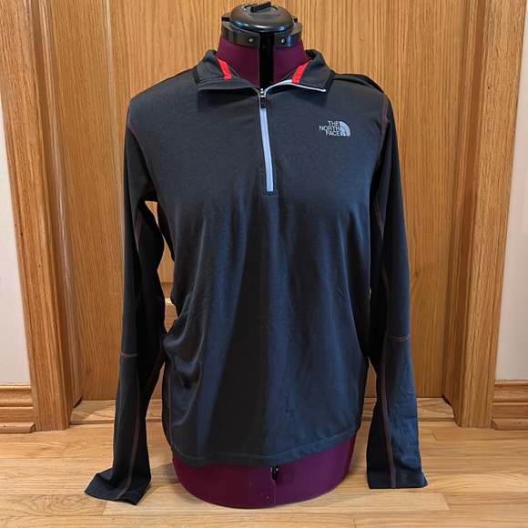 Like new North Face quarter zip pull over. - Picture 1 of 3